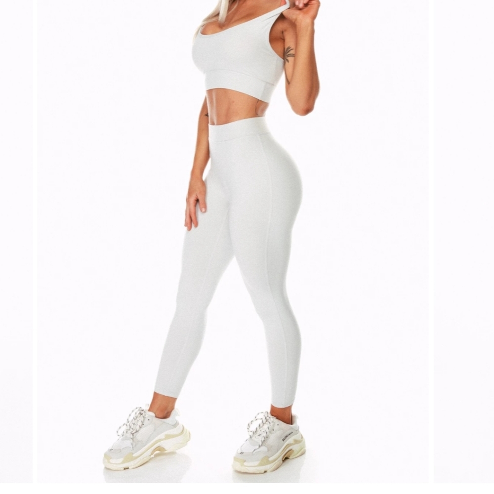 NWOT Saski Collection Leggings